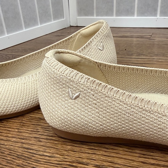 Vivaia Pointed-Toe Ballett Flats Aria 5 Color Almond Size EU 39.5 - Picture 7 of 9